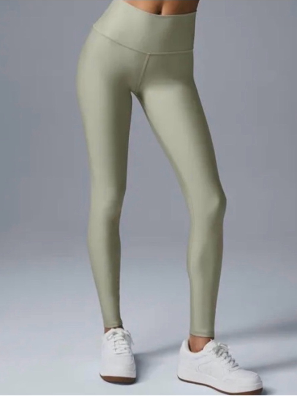 ALO EUC Airlift Neutral Sage Leggings Size Small